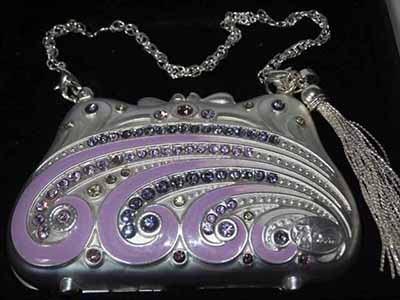 �������