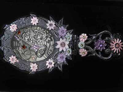 �������